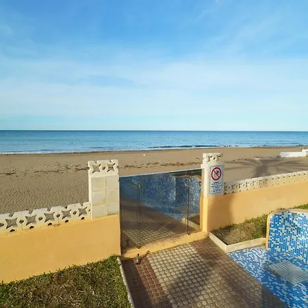 Apartment Luxury 3-bed On The First Beach Line